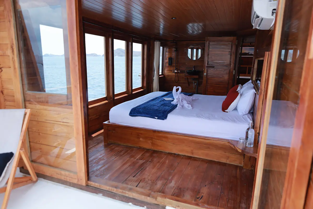 Master Cabin with Balcony & Sea View - Image 1